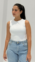 Sleeveless basic top - White