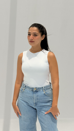 Sleeveless basic top - White