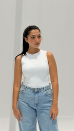 Sleeveless basic top - White